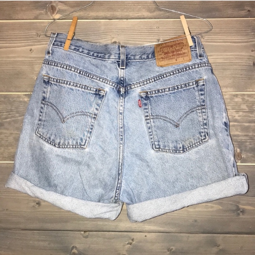Vintage high waist Levi’s shorts